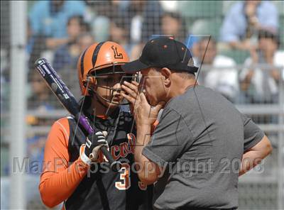 Thumbnail 2 in Lincoln vs. Crenshaw (CIF LA City Section Invitational) photogallery.