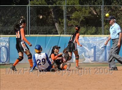 Thumbnail 3 in Lincoln vs. Crenshaw (CIF LA City Section Invitational) photogallery.