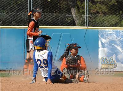Thumbnail 2 in Lincoln vs. Crenshaw (CIF LA City Section Invitational) photogallery.