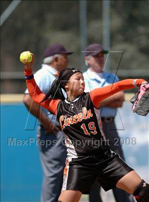 Thumbnail 3 in Lincoln vs. Crenshaw (CIF LA City Section Invitational) photogallery.