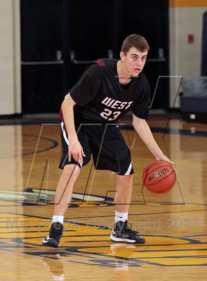 Thumbnail 1 in Belton-Honea Path vs  Morristown-Hamblen West (Seymour Chistmas Classic) photogallery.