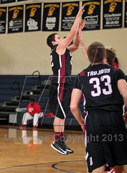 Thumbnail 1 in Belton-Honea Path vs  Morristown-Hamblen West (Seymour Chistmas Classic) photogallery.