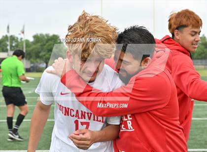 Thumbnail 3 in Duncanville vs. Cypress Woods (UIL 6A Regional Final) photogallery.