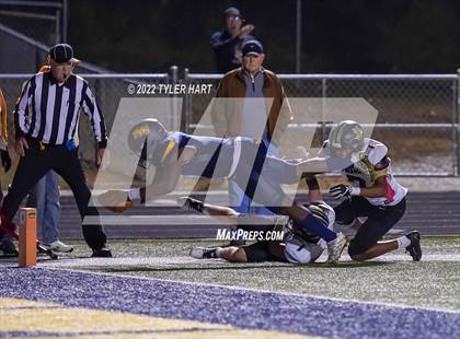 Thumbnail 2 in Lebanon vs. Mooresville (IHSAA 4A Sectional First Round) photogallery.