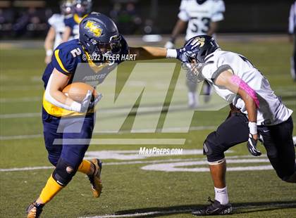 Thumbnail 3 in Lebanon vs. Mooresville (IHSAA 4A Sectional First Round) photogallery.