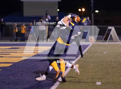Thumbnail 3 in Lebanon vs. Mooresville (IHSAA 4A Sectional First Round) photogallery.