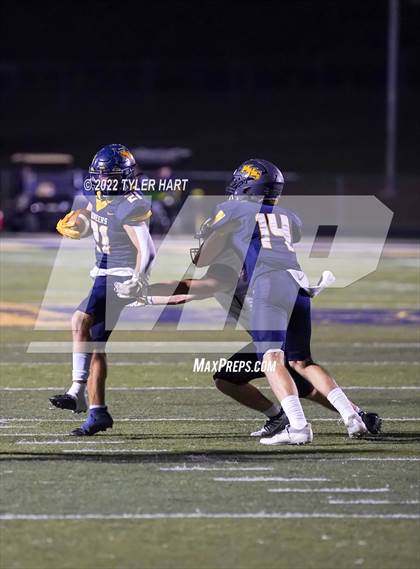 Thumbnail 1 in Lebanon vs. Mooresville (IHSAA 4A Sectional First Round) photogallery.