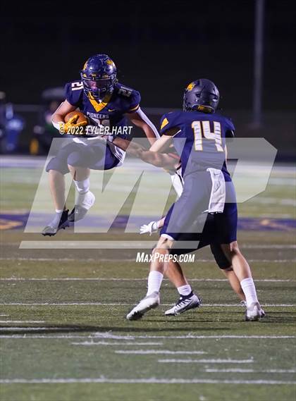 Thumbnail 3 in Lebanon vs. Mooresville (IHSAA 4A Sectional First Round) photogallery.