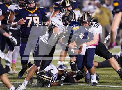 Thumbnail 3 in Lebanon vs. Mooresville (IHSAA 4A Sectional First Round) photogallery.
