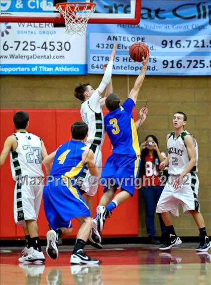 Thumbnail 1 in Del Campo vs. Granite Bay (Common Good Classic) photogallery.
