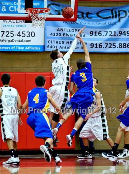 Thumbnail 2 in Del Campo vs. Granite Bay (Common Good Classic) photogallery.