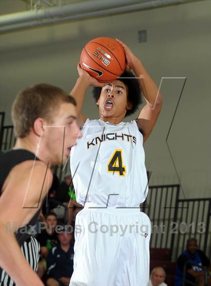 Thumbnail 3 in Columbia Christian vs. Jackson (MaxPreps Holiday Classic) photogallery.