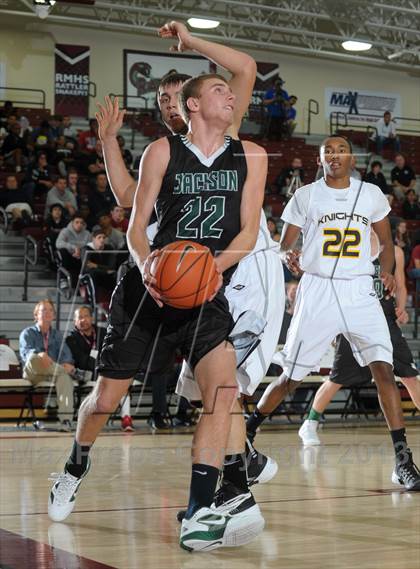 Thumbnail 1 in Columbia Christian vs. Jackson (MaxPreps Holiday Classic) photogallery.