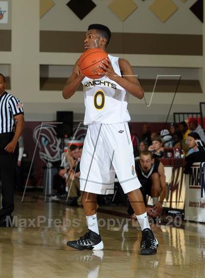 Thumbnail 1 in Columbia Christian vs. Jackson (MaxPreps Holiday Classic) photogallery.