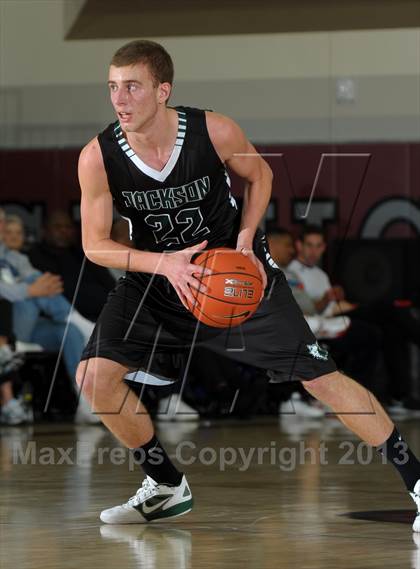 Thumbnail 2 in Columbia Christian vs. Jackson (MaxPreps Holiday Classic) photogallery.