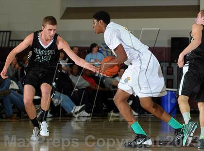 Thumbnail 3 in Columbia Christian vs. Jackson (MaxPreps Holiday Classic) photogallery.