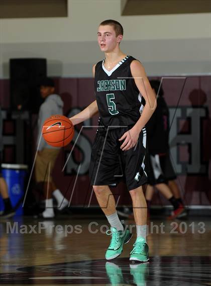 Thumbnail 2 in Columbia Christian vs. Jackson (MaxPreps Holiday Classic) photogallery.