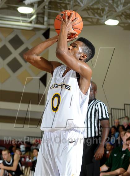 Thumbnail 1 in Columbia Christian vs. Jackson (MaxPreps Holiday Classic) photogallery.