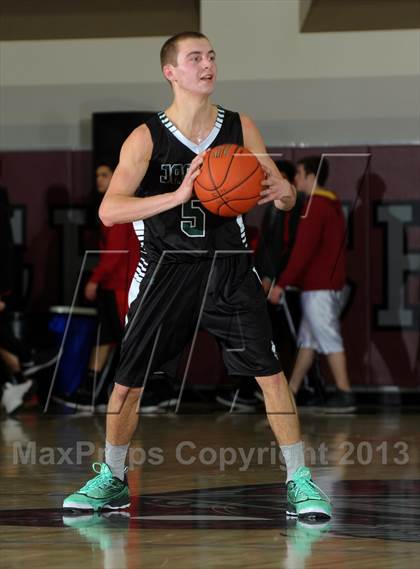 Thumbnail 1 in Columbia Christian vs. Jackson (MaxPreps Holiday Classic) photogallery.