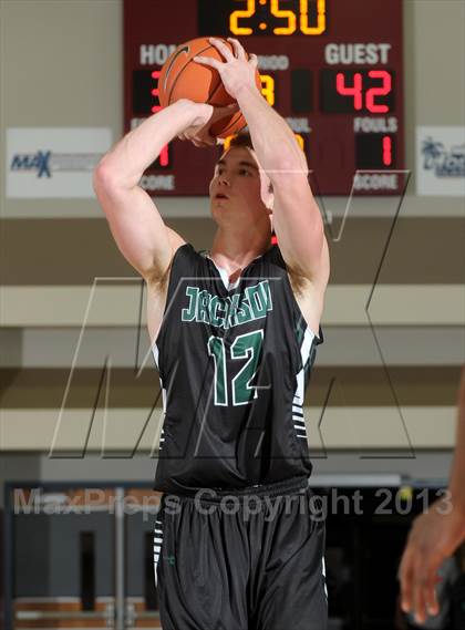 Thumbnail 3 in Columbia Christian vs. Jackson (MaxPreps Holiday Classic) photogallery.