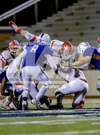 Thumbnail 1 in Graham vs Perryton (UIL 4A Area Playoff) photogallery.