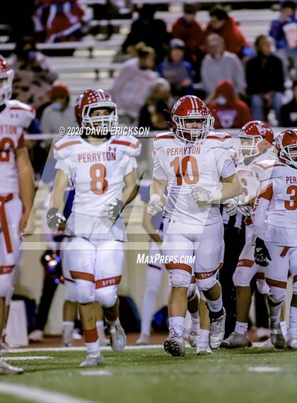 Thumbnail 1 in Graham vs Perryton (UIL 4A Area Playoff) photogallery.