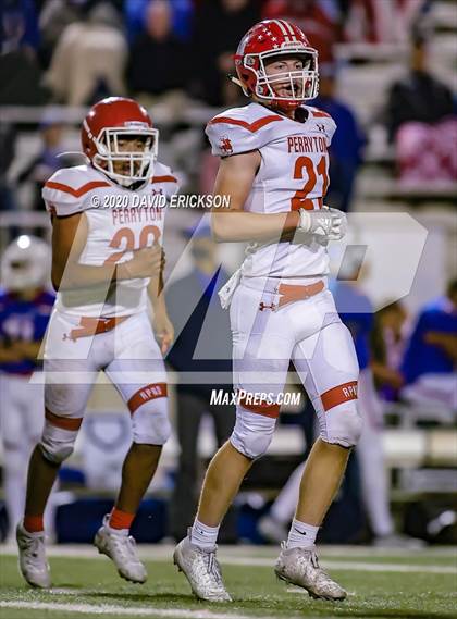 Thumbnail 2 in Graham vs Perryton (UIL 4A Area Playoff) photogallery.