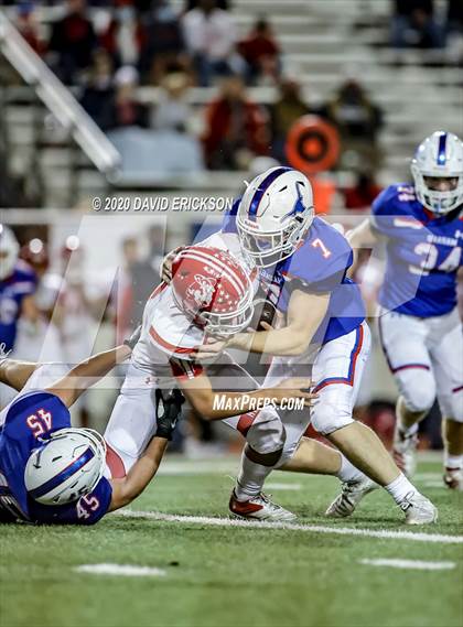 Thumbnail 1 in Graham vs Perryton (UIL 4A Area Playoff) photogallery.