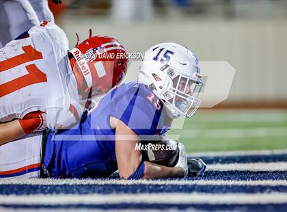 Thumbnail 2 in Graham vs Perryton (UIL 4A Area Playoff) photogallery.