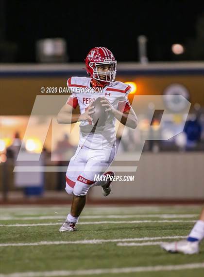 Thumbnail 2 in Graham vs Perryton (UIL 4A Area Playoff) photogallery.