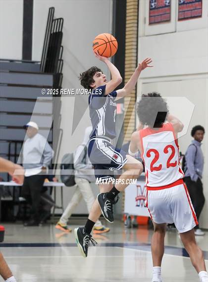 Thumbnail 2 in Brentwood School vs Cleveland (Crown City Round Ball Classic) photogallery.