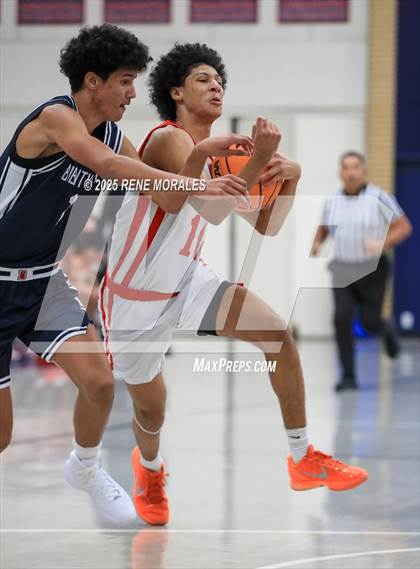 Thumbnail 2 in Brentwood School vs Cleveland (Crown City Round Ball Classic) photogallery.
