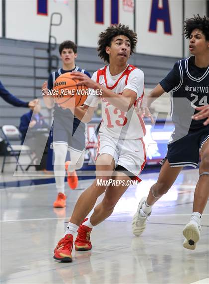 Thumbnail 2 in Brentwood School vs Cleveland (Crown City Round Ball Classic) photogallery.