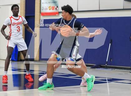 Thumbnail 3 in Brentwood School vs Cleveland (Crown City Round Ball Classic) photogallery.