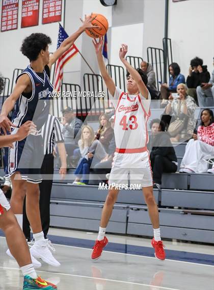 Thumbnail 1 in Brentwood School vs Cleveland (Crown City Round Ball Classic) photogallery.