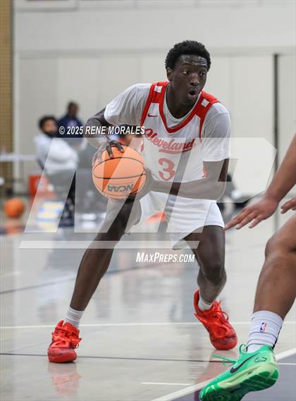 Thumbnail 3 in Brentwood School vs Cleveland (Crown City Round Ball Classic) photogallery.