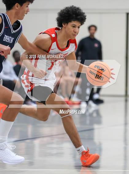 Thumbnail 3 in Brentwood School vs Cleveland (Crown City Round Ball Classic) photogallery.