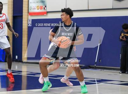 Thumbnail 2 in Brentwood School vs Cleveland (Crown City Round Ball Classic) photogallery.