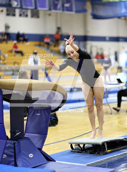 Thumbnail 2 in CHSAA 4A Individual Championships photogallery.