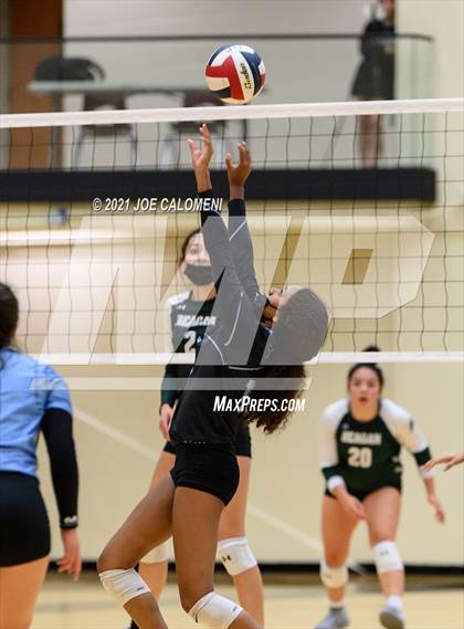 Thumbnail 2 in Reagan [Ronald] vs Harlan photogallery.
