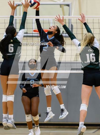 Thumbnail 2 in Reagan [Ronald] vs Harlan photogallery.
