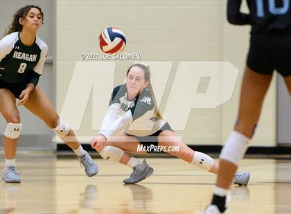 Thumbnail 3 in Reagan [Ronald] vs Harlan photogallery.