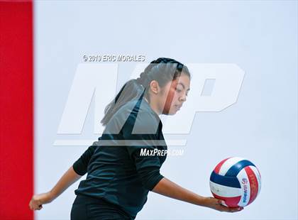Thumbnail 3 in Warner @ El Cajon Valley photogallery.