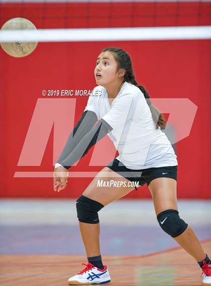 Thumbnail 3 in Warner @ El Cajon Valley photogallery.