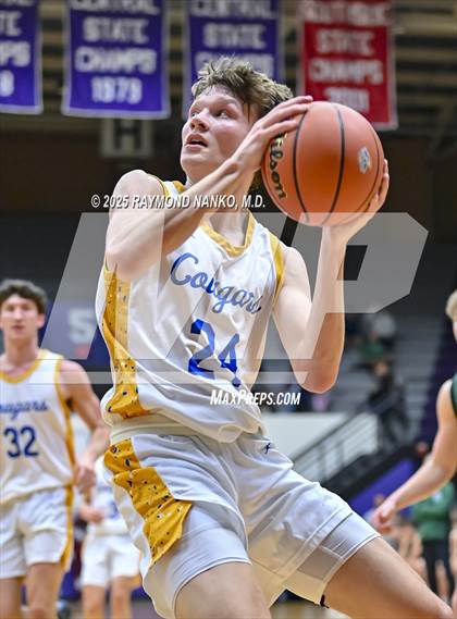 Thumbnail 2 in Pendleton Heights vs. Greenfield-Central (IHSAA 4A Section 9 First Round) photogallery.