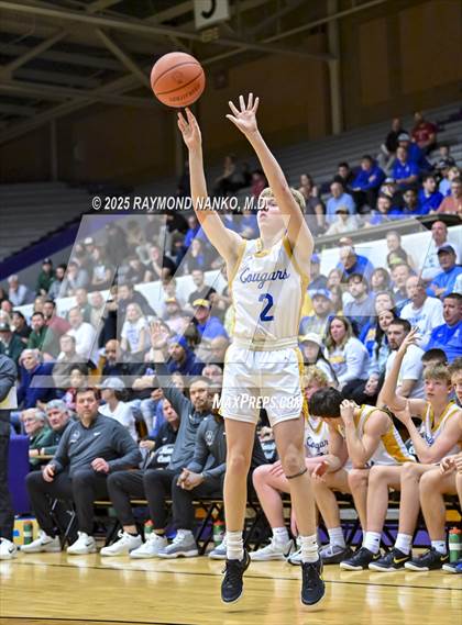 Thumbnail 3 in Pendleton Heights vs. Greenfield-Central (IHSAA 4A Section 9 First Round) photogallery.
