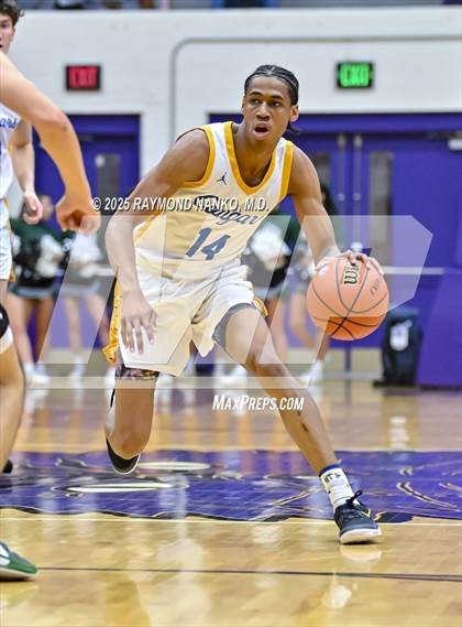 Thumbnail 3 in Pendleton Heights vs. Greenfield-Central (IHSAA 4A Section 9 First Round) photogallery.