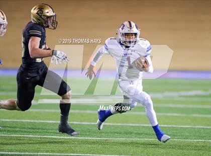 Thumbnail 3 in Brock vs. Clyde (UIL 3A Division 1 Region 1 Bi-District) photogallery.