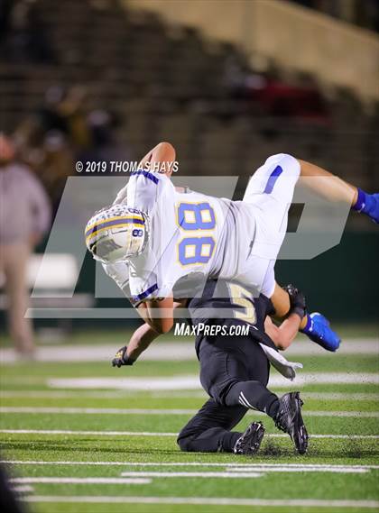 Thumbnail 3 in Brock vs. Clyde (UIL 3A Division 1 Region 1 Bi-District) photogallery.