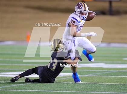 Thumbnail 2 in Brock vs. Clyde (UIL 3A Division 1 Region 1 Bi-District) photogallery.